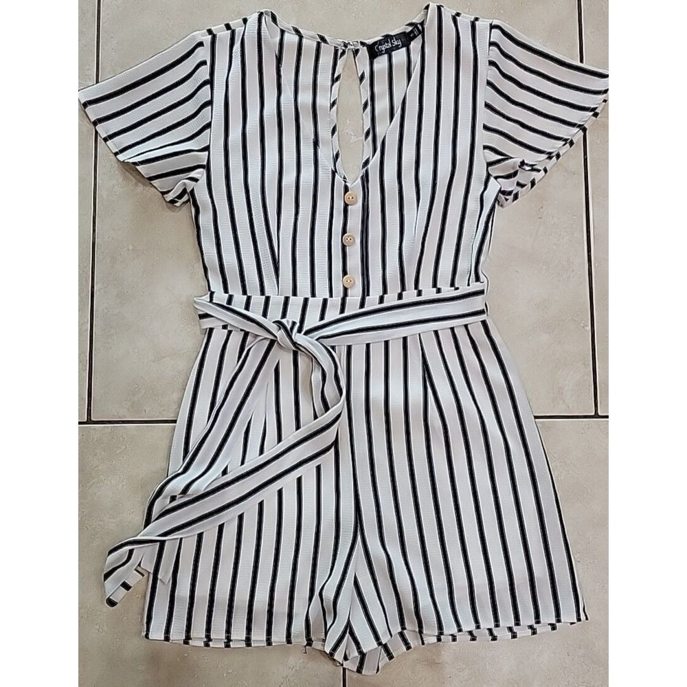 Crystal Sky Womens romper short sleeve Size 5 white black zipper keyhole back‎